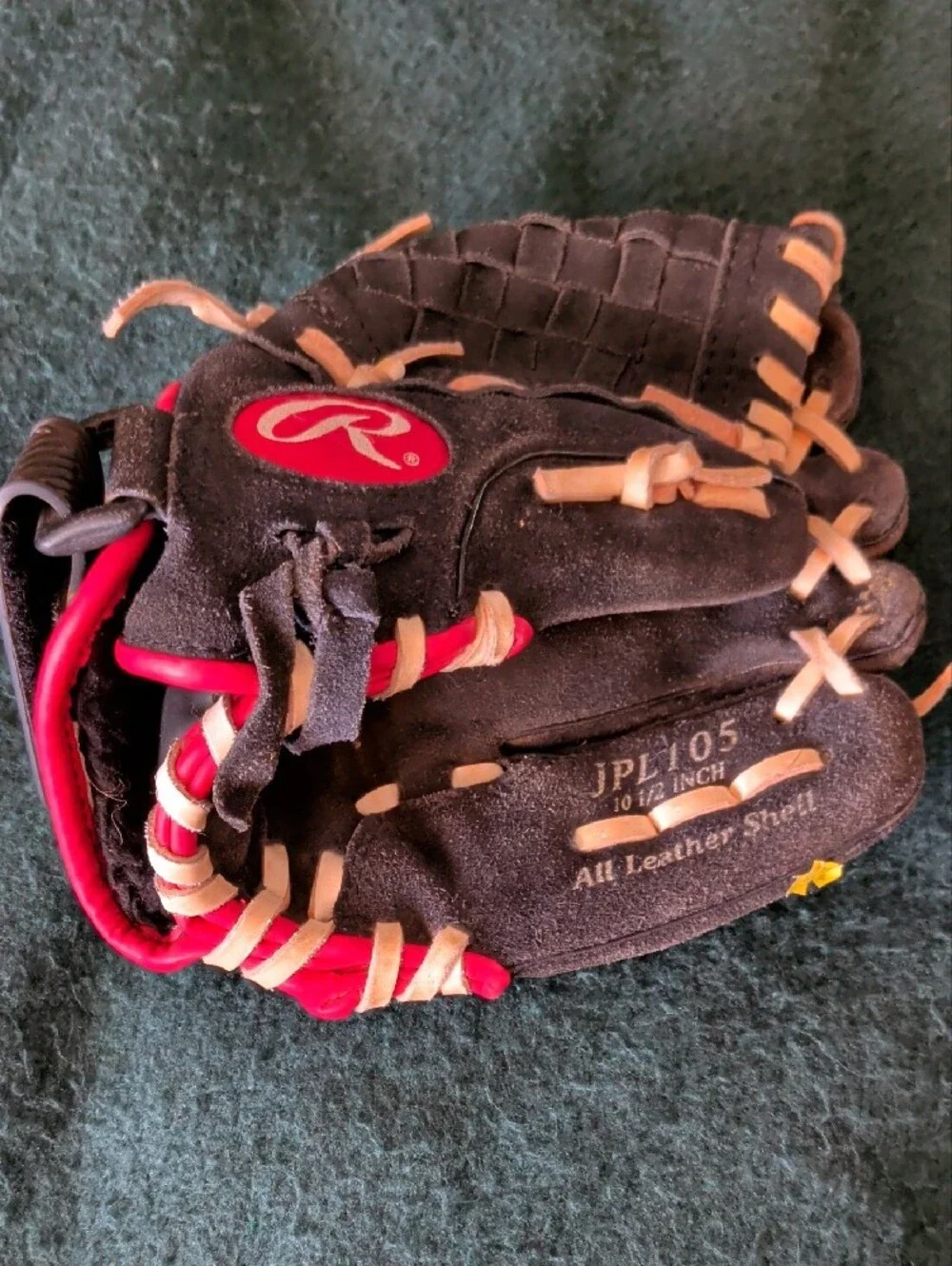 Rawlings Black Glove with Red Accents Men’s Baseball Glove